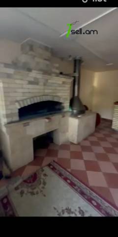 Բազմաֆունկցիոնալ գույք Պռոշյան փողոցում կենտրոնում, 120 քմ