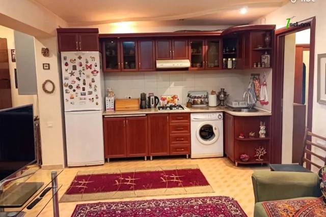 2 սենյականոց բնակարան, Նազարբեկյան թաղամաս, 50 ք.մ., նախավերջին հարկ, կապիտալ վերանորոգված