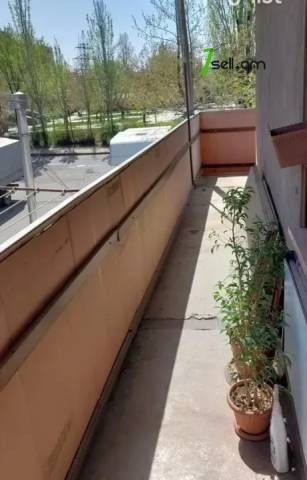 4 սենյականոց բնակարան Դրոյի փողոցում, 117 ք.մ., 2/5 հարկ, կոսմետիկ վերանորոգում, քարե շենք