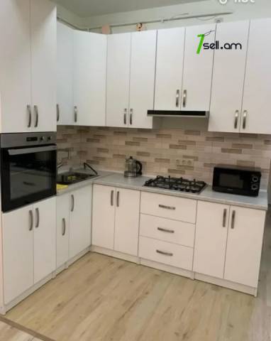 2 սենյականոց բնակարան նորակառույց շենքում Արամ Խաչատրյան փողոցում, 65 ք.մ., բարձր առաստաղներ