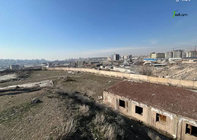 Հողատարածք արդյունաբերական օգտագործման, Ավան-Առինջ 1-ին միկրոշրջան Ավանում, 2600 ք.մ.