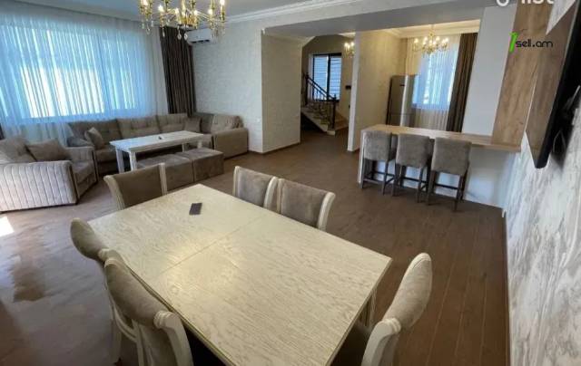 Երկու հարկանի քարե տուն, Գ-1 թաղամաս Աջափնյակում, 150 քմ, 2 սանհանգույց, կապիտալ վերանորոգված