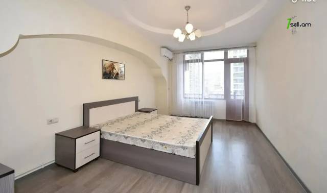 3 սենյականոց բնակարան Մեսրոպ Մաշտոցի պողոտայում, 73 քմ, եվրովերանորոգված