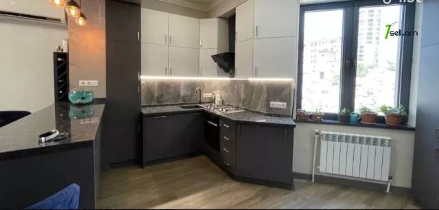 4 սենյականոց բնակարան նորակառույց շենքում Վերին Անտառային փողոցում, 100 ք.մ., նախավերջին հարկ