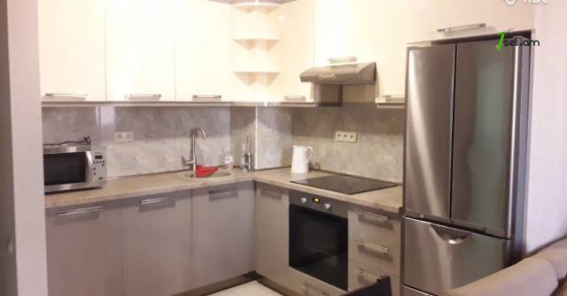 2 սենյականոց բնակարան նորակառույց շենքում Նիկողայոս Ադոնցի փողոցում, 46 ք.մ., բարձր առաստաղներ