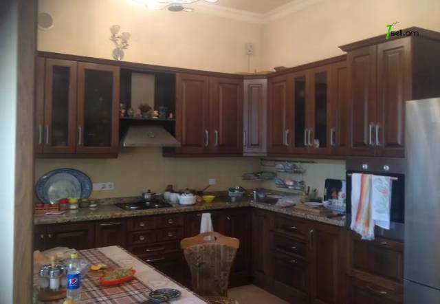 Երկու հարկանի քարե տուն Վարշավյան փողոցում Քանաքեռ Զեյթունում, 800 ք.մ., կապիտալ վերանորոգված