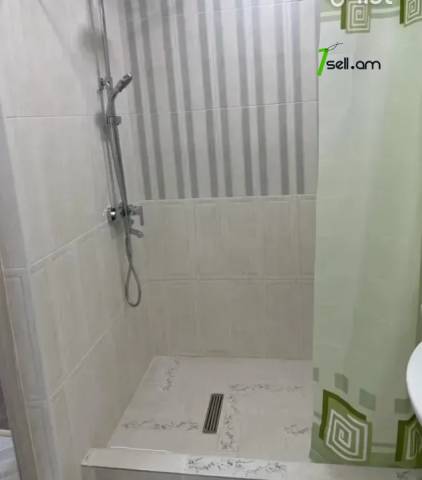 2 սենյականոց բնակարան նորակառույց շենքում Աղբյուր Սերոբի փողոցում, 75 ք.մ., 12/14 հարկ