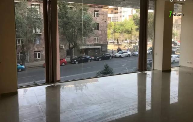 Գրասենյակային տարածք Սայաթ-Նովայի պողոտայում կենտրոնում, 45 քմ