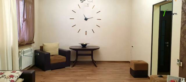 Երկու հարկանի քարե տուն, Սիրող Սրտեր բնակելի թաղամաս Նոր Նորքում, 300 ք.մ., 2 սանհանգույց