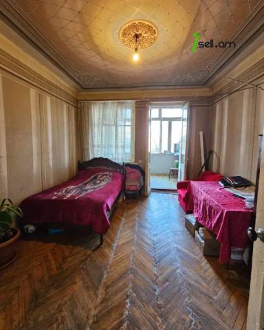 3 սենյականոց բնակարան Տիգրան Մեծի պողոտայում, 94 ք.մ., բարձր առաստաղներ, քարե շենք