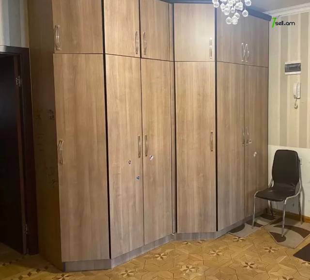 2 սենյականոց բնակարան Ավետ Ավետիսյան փողոցում, 75 քմ, 4/8 հարկ, կապիտալ վերանորոգված, քարե շենք