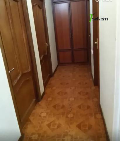 3 սենյականոց բնակարան, Դավթաշենի 4-րդ զանգված, 105 ք.մ., մի քանի պատշգամբ, 4/9 հարկ