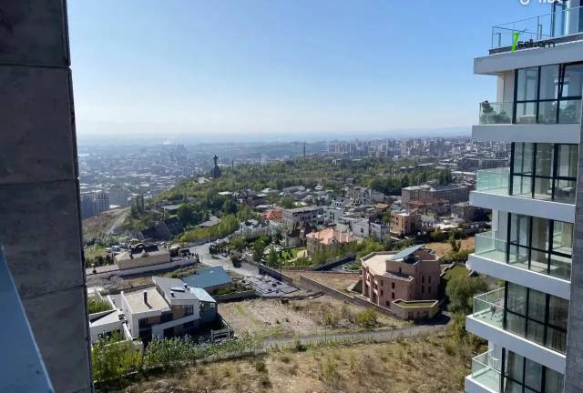 2 սենյականոց բնակարան նորակառույց շենքում Քանաքեռ Զեյթունում, 69 ք.մ., բարձր առաստաղներ, 14/16 հարկ