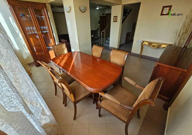 4 սենյականոց բնակարան Վարդանանց փողոցում, 140 ք.մ., 5/10 հարկ, 2 սանհանգույց, կապիտալ վերանորոգված