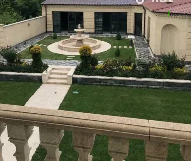 Երեք հարկանի քարե տուն Բագրևանդի փողոցում Նոր Նորքում, 450 ք.մ., 3+ սանհանգույց