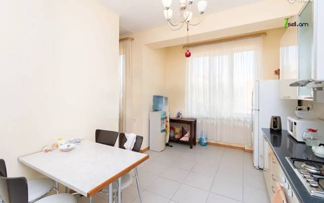 3 սենյականոց բնակարան նորակառույց շենքում Պարոնյան փողոցում, 101 քմ, 8/11 հարկ, բարձր առաստաղներ