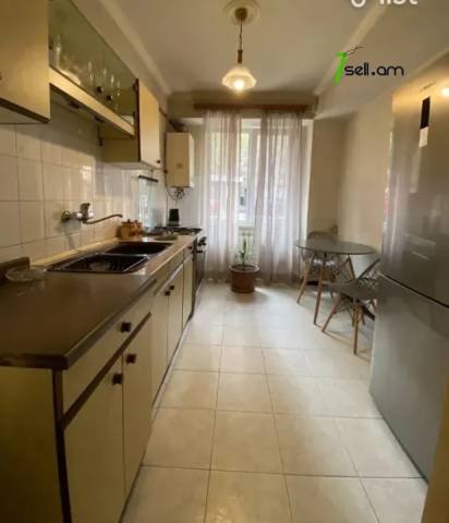 3 սենյականոց բնակարան Հակոբ Հակոբյան փողոցում, 70 ք.մ., 1/14 հարկ, կոսմետիկ վերանորոգում