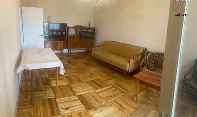 4 սենյականոց բնակարան, Հարավ Արևմտյան Բ2 թաղամաս, 100 ք.մ., 4/10 հարկ, մասնակի վերանորոգում