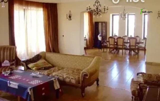 Երկու հարկանի քարե տուն Ծարավ աղբյուրի փողոցում Ավանում, 440 ք.մ., 3+ սանհանգույց, եվրովերանորոգված