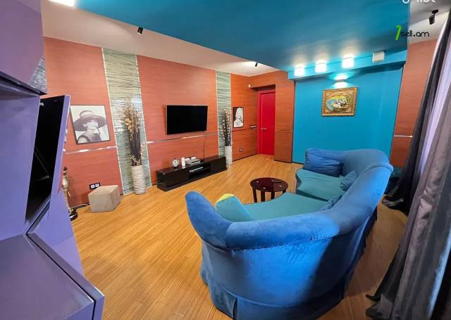 Ընդարձակ 4 սենյականոց բնակարան նորակառույց շենքում Հյուսիսային պողոտայում, 258 քմ, 5/8 հարկ