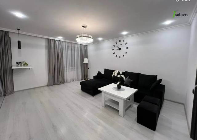 3 սենյականոց բնակարան Շահումյանի 1-ին փողոցում, 60 քմ, եվրովերանորոգված, քարե շենք