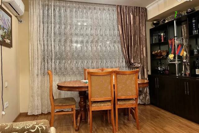 3 սենյականոց բնակարան Ավետիս Ահարոնյան փողոցում, 96 ք.մ., 6/9 հարկ, կապիտալ վերանորոգված