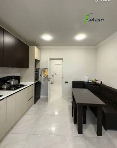 Երկու հարկանի քարե տուն Գևորգ Հովսեփյանի փողոցում Նորք Մարաշում, 282 քմ, 2 սանհանգույց