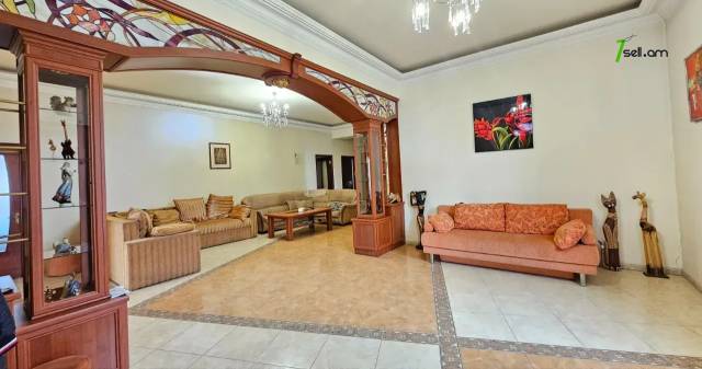 Մեկ հարկանի քարե տուն Ֆանարջյան փողոցում Քանաքեռ Զեյթունում, 1700 ք.մ., 2 սանհանգույց