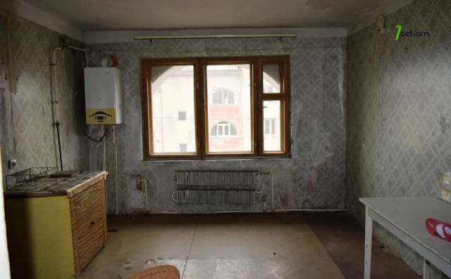 3 սենյականոց բնակարան Արամ Խաչատրյան փողոցում, 100 ք.մ., 2 սանհանգույց