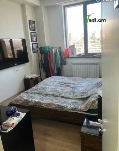 3 սենյականոց բնակարան նորակառույց շենքում Կոմիտասի պողոտայում, 96 ք.մ., 2 սանհանգույց