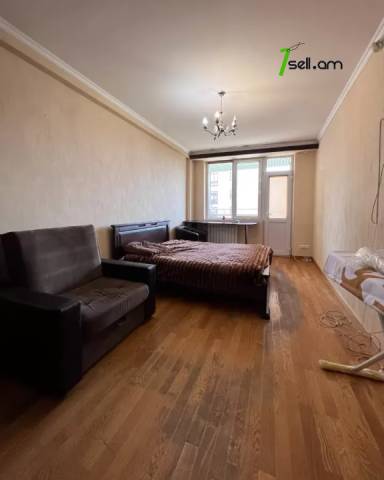 2 սենյականոց բնակարան Մոսկովյան փողոցում, 71 ք.մ., 6/9 հարկ, եվրովերանորոգված