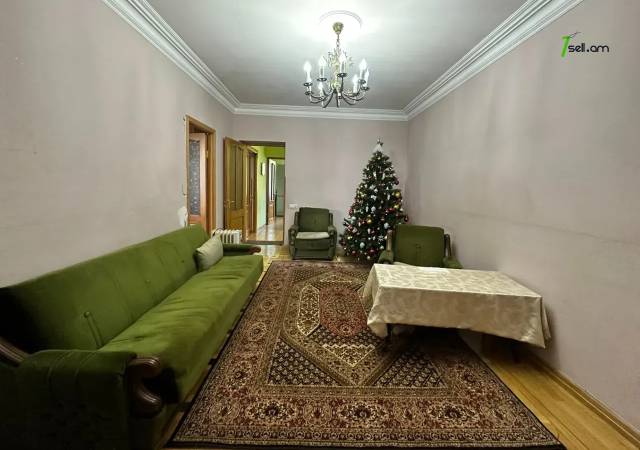 3 սենյականոց բնակարան Մարգարյան փողոցում, 75 ք.մ., 3/5 հարկ, կապիտալ վերանորոգված, քարե շենք