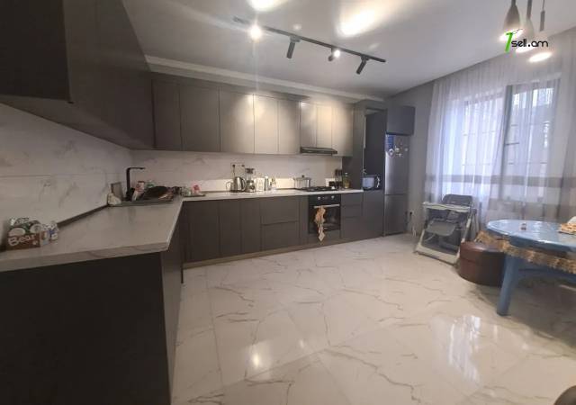 Մեկ հարկանի քարե տուն, Դավթաշեն վարչական շրջան Դավիթաշենում, 500 ք.մ., մասնակի վերանորոգում