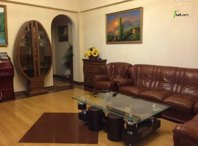 4 սենյականոց բնակարան նորակառույց շենքում Տերյան փողոցում, 193 քմ, 7/9 հարկ, 2 սանհանգույց