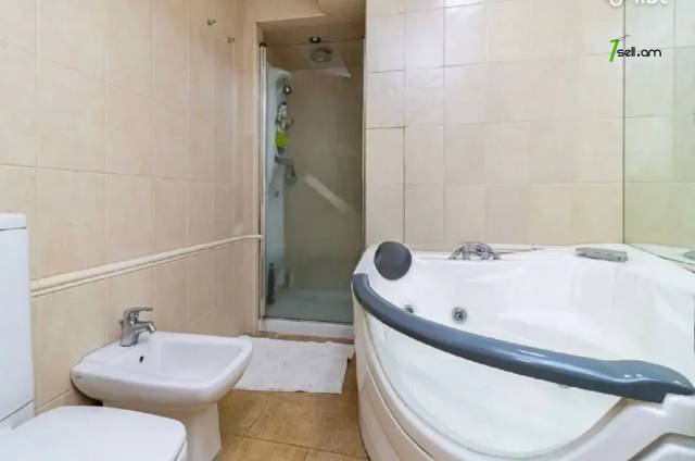 4 սենյականոց բնակարան Մոսկովյան փողոցում, 150 ք.մ., 2 սանհանգույց, 2/8 հարկ, եվրովերանորոգված