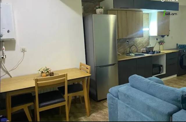 2 սենյականոց բնակարան Արաբկիրի 37-րդ փողոցում, 42 քմ, 1/5 հարկ, եվրովերանորոգված, քարե շենք