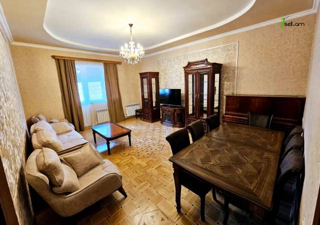 Երկու հարկանի քարե տուն Թավրիզյան փողոցում Արաբկիրում, 400 քմ, 2 սանհանգույց, կապիտալ վերանորոգված