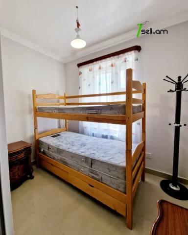 Երկու հարկանի քարե տուն Միչուրինի փողոցում Էրեբունիում, 380 ք.մ., 3+ սանհանգույց, եվրովերանորոգված