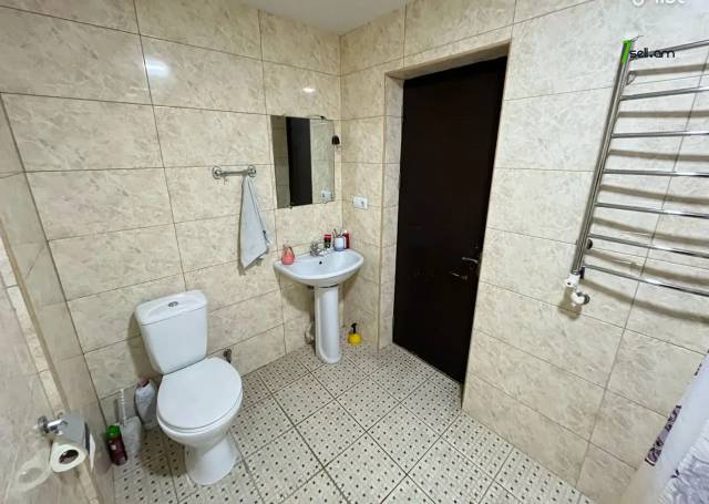 3 սենյականոց բնակարան նորակառույց շենքում Ադոնցի փողոցում, 82 քմ, 2/8 հարկ, 2 սանհանգույց