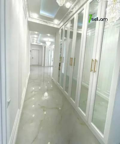 4 սենյականոց բնակարան նորակառույց շենքում Ռոստոմի փողոցում, 165 ք.մ., 3+ սանհանգույց
