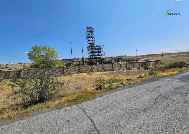 Հողատարածք արդյունաբերական օգտագործման Զովունիում, 10,000 ք.մ.