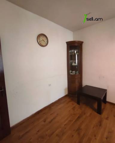 2 սենյականոց բնակարան Կոմիտասի պողոտայում, 45 ք.մ., կոսմետիկ վերանորոգում, քարե շենք