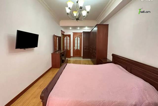 3 սենյականոց բնակարան նորակառույց շենքում Արամի փողոցում, 143 քմ, 4/13 հարկ, 2 սանհանգույց