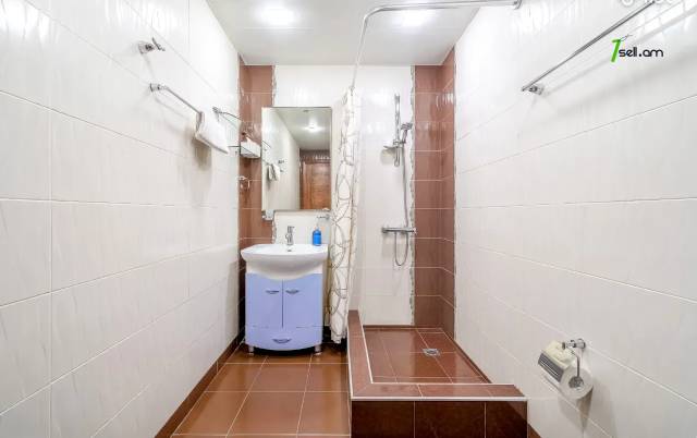 4 սենյականոց բնակարան նորակառույց շենքում Դեղատան փողոցում, 145 ք.մ., 2 սանհանգույց