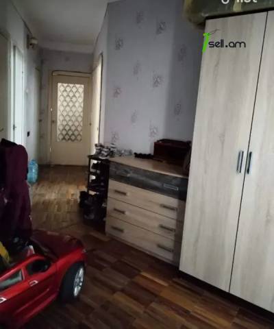 3 սենյականոց բնակարան, Նորաշեն թաղամաս, 85 ք.մ., 14/16 հարկ, մի քանի պատշգամբ