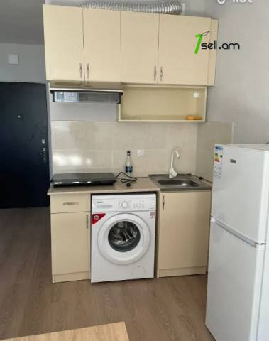 1 սենյականոց բնակարան Մելքումով փողոցում, 23 քմ, եվրովերանորոգված