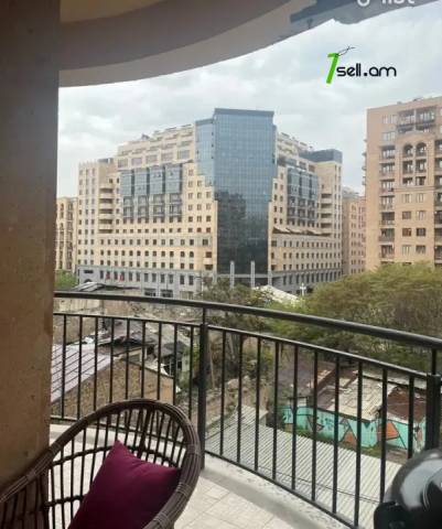 3 սենյականոց բնակարան նորակառույց շենքում Արամի փողոցում, 143 քմ, 4/13 հարկ, 2 սանհանգույց