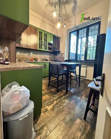 3 սենյականոց բնակարան Ազատության պողոտայում, 125 քմ, 1/5 հարկ, կապիտալ վերանորոգված, քարե շենք