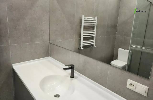 Երկու հարկանի թաունհաուզ Ռուբինյանց փողոցում Քանաքեռ Զեյթունում, 210 քմ, 3+ սանհանգույց