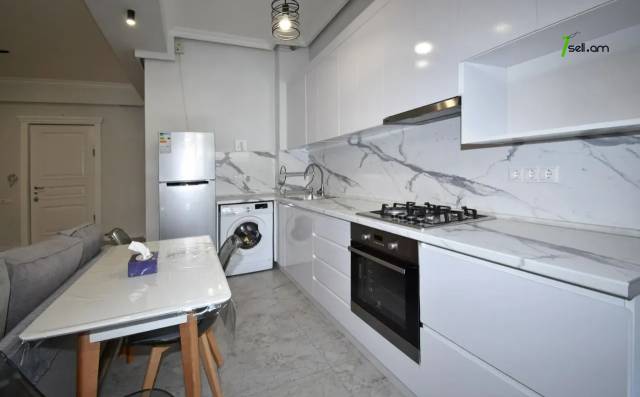 2 սենյականոց բնակարան նորակառույց շենքում Վերին Անտառային փողոցում, 55 ք.մ., բարձր առաստաղներ